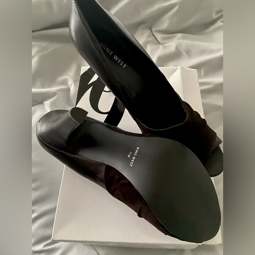 NINE WEST Expresso Brown, Leather and Suede Peep Toe Heels - Size 11